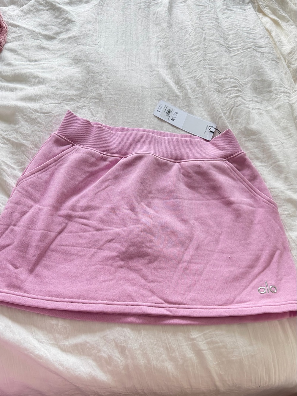 ALO CANDY HEART PINK SKIRT - Picture 1 of 3